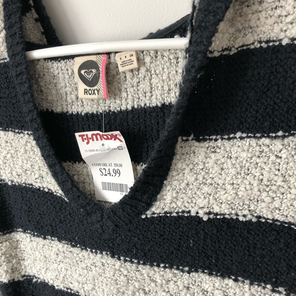 Brand New Roxy Sweater - Picture 3 of 4